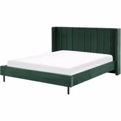 Lit deux places. Un lit élégant au design contemporain, doté d'une tête de lit haute. La forme rectangulaire du lit semble tr ...