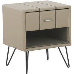 Beliani - Table de Chevet en Cuir pu Beige avec Pieds Métalliques Noirs et Tiroir Pratique Parfait pour Chambre Minimaliste et Scandinave