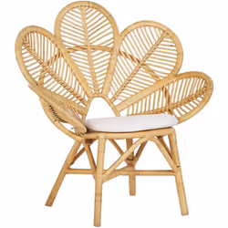 Chaise petit fauteuil en rotin naturel avec dossier décoratif. Cette chaise au design paon très tendance est un excellent cho ...