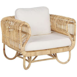 Beliani - Fauteuil Design en Rotin Naturel avec Accoudoirs Décoratifs et Coussins Beiges pour Chambre Salon ou Jardin au Style Boho et Rustique