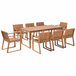 Salle à manger pour extérieur avec 8 chaises et une grande table. Profitez de chaque moment en plein air avec votre famille e ...
