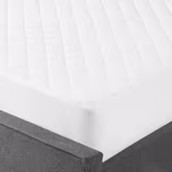 Protège-matelas en coton doux. Le produit présente une surface très douce grâce à sa face avant en coton Japara de haute qual ...