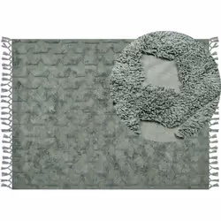 Tapis à franges. Améliorez le look de votre intérieur avec des accessoires et des textiles assortis qui égaieront instantaném ...