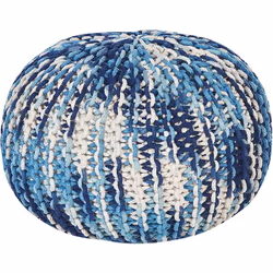 Repose-pieds tressé. Pour rajouter un petit plus à votre décoration, ce pouf carré tricoté en gros fils de coton est très con ...