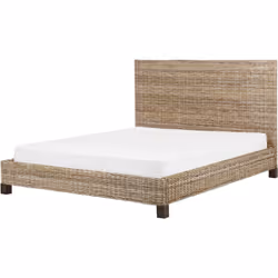 Lit boho avec tête de lit en rotin. Apportez la nature dans votre chambre avec ce lit à sommier. Il est fabriqué à la main à ...