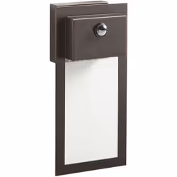 Lampe murale moderne. Illuminez votre espace extérieur et l'environnement de votre maison avec cette lampe LED. Fabriquée en  ...