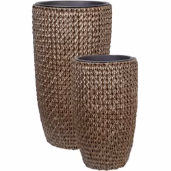 2 pots à plantes. Améliorez votre décor avec notre ensemble de deux pots à plantes fabriqués en polyrotin durable. Avec leur  ...