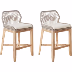 Chaises de bar d'extérieur. Conçu spécialement pour les espaces extérieurs, cet ensemble de chaises confortables est le choix ...