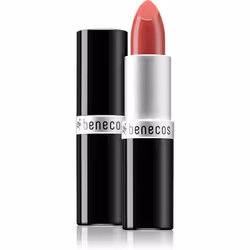 De belles lèvres mises en valeur ne se démodent jamais. Le rouge à lèvres Benecos Natural Beauty couvrira vos lèvres d’une co ...