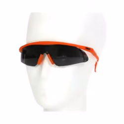 Ce qu' il faut retenir Lunettes de protection teinté es FUXTEC B533-G. Protè ge vos yeux lors de vos travaux en exté rieur. C ...