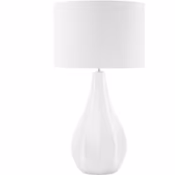 Lumière de salon glamour. Une lampe de table élégante est un excellent accessoire de décoration pour votre maison. La forme e ...