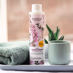 Jean & Len Pflegender Aufbau Conditioner Mit Pflanzlichem Keratin Après-shampoing non-professionnel 300 ml Femmes
