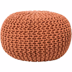 Coussin de sol. Pour rajouter un petit plus à votre décoration, ce pouf carré tricoté en gros fils de coton est très conforta ...
