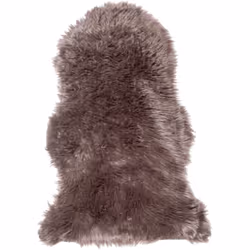 Tapis en fourrure artificielle marron au style rustique. Ajoutez de la chaleur à votre intérieur grâce à une décoration douce ...