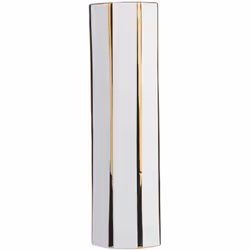 Vase haut en céramique. Cet élégant vase décoratif blanc et or présente une forme haute, régulière et épurée, parfaite pour s ...