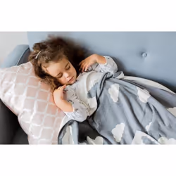 Kindsgut Kinderdecke Wolken Couverture pour bébé Gris 80 x 100 cm Garçon/Fille