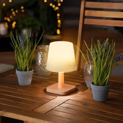 Vivre sous la voûte étoilée : la lampe de table solaire Harmony C'est lorsque les jours sont les plus longs et que le climat ...