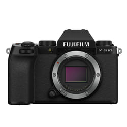 Fujifilm X S10 + FUJINON XF16－80mm F4 R OIS WR MILC 26,1 MP X-Trans CMOS 4 6240 x 4160 pixels Noir