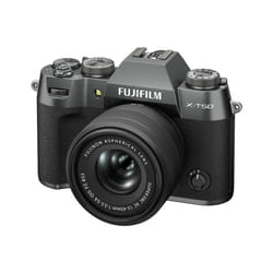 Fujifilm X -T50 + XC 15-45mm MILC 40,2 MP X-Trans CMOS 5 HR 7728 x 5152 pixels Charbon de bois