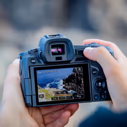 Canon EOS R + EF to RF adapter Boîtier MILC 30,3 MP CMOS 6720 x 4480 pixels Noir - Vue supplémentaire 8