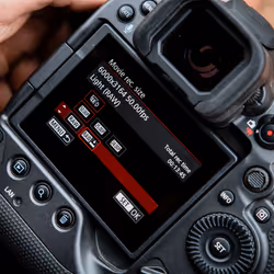Canon EOS Boîtier de l'appareil photo hybride R3 - Vue supplémentaire 9