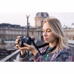 Canon EOS R8 + RF 24-50mm F4.5-6.3 IS STM Kit MILC 24,2 MP CMOS 6000 x 4000 pixels Noir - Vue supplémentaire 11