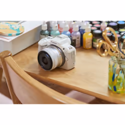 Canon EOS R50, White + RF-S 18-45mm F4.5-6.3 IS STM Kit MILC 24,2 MP CMOS 6000 x 4000 pixels Blanc - Vue supplémentaire 14