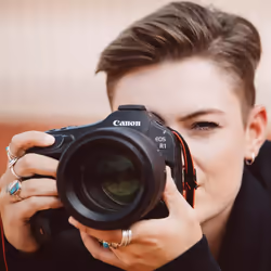 Canon EOS R1 Boîtier MILC 24,2 MP CMOS 6000 x 4000 pixels Noir - Vue supplémentaire 11