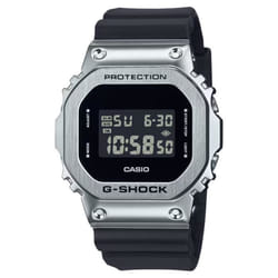 Montre Casio - Hommes - GM-5600U-1ER - Etanche 20 Atm - Bracelet en Plastique Noir