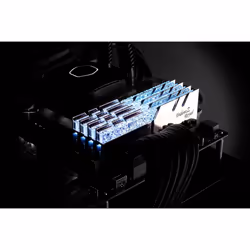 G.Skill Trident Z Royal F4-3200C16Q-64GTRS module de mémoire 64 Go 4 x 16 Go DDR4 3200 MHz - Vue supplémentaire 4