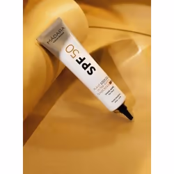 MÁDARA Cosmetics SPF50 Plant Stem Cell Ultra-Shield Sunscreen Crème d’écran solaire Visage 50 Adultes