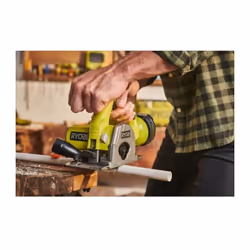 Description générale Découvrez la puissance polyvalente de la scie multi-matériaux RYOBI 18V ONE+ R18MMS-0 , votre alliée pou ...