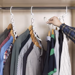 InnovaGoods vous offre les meilleures nouveautés pour la maison, comme Organisateur de Cintre pour 40 Vêtements Plusrobe Inno ...