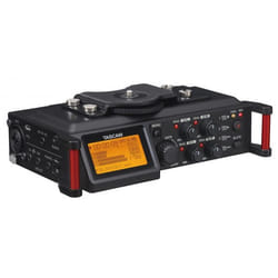 Tascam DR-70D enregistreur audio numérique 16 bit