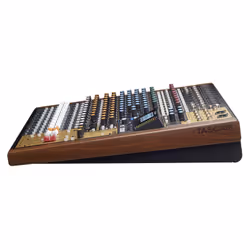 Tascam MODEL 16 table de mixage audio 16 canaux 20 - 30000 Hz Noir, Or, Bois - Vue supplémentaire 9