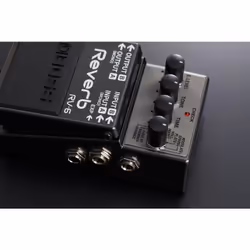 Roland RV-6 pédale et processeur multi-effets 8 - Vue supplémentaire 4