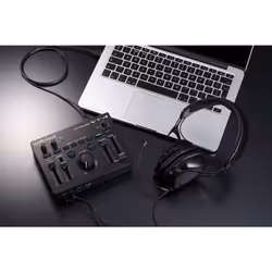 Roland VT-4 contrôleur DJ Noir - Vue supplémentaire 10