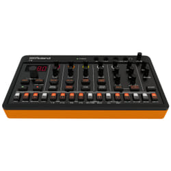 Roland T-8 boîte à rythme et batterie