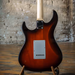 Yamaha PAC112J Guitare électrique 6 cordes Noir - Vue supplémentaire 4