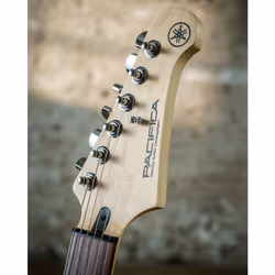 Yamaha PAC112J Guitare électrique 6 cordes Bleu