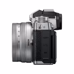 Nikon Z fc Vlogger Kit MILC 20,9 MP CMOS 5568 x 3712 pixels Noir, Argent - Vue supplémentaire 14