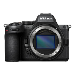 Nikon Z5 II + 24-200 mm MILC 24,5 MP CMOS 6048 x 4032 pixels Noir