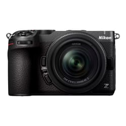 Nikon Z5IIC + 24-50mm f/4-6.3 MILC 24,5 MP CMOS 6048 x 4032 pixels Noir
