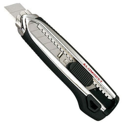 Cutter - TAJIMA - Magazin avec manche antiglisse - 18 mm + 6 lames