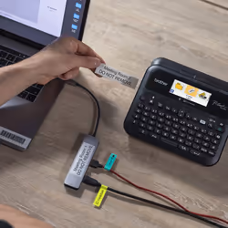 Brother PTD610BTVPUR1 imprimante pour étiquettes Transfert thermique Avec fil &sans fil TZe Bluetooth