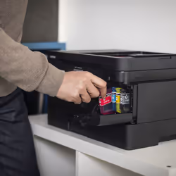 Brother MFC-J4550DW Imprimante jet d'encre multifonction 4-en-1 sans fil. Eligible au forfait EcoPro. - Vue supplémentaire 5