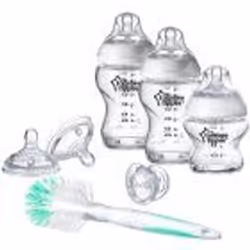 Facilitez-vous le soin de votre bébé ou contribuez à aider un parent de votre connaissance. Le kit pour bébé Tommee Tippee C2 ...