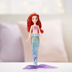 Hasbro Disney Princesses – Poupee Princesse Disney Ariel Chantante (Français) - 30 cm