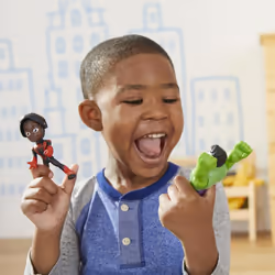 Hasbro SAF HERO REVEAL MILES AND HULK
