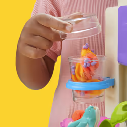 Play-Doh Rainbow Swirl Ice Cream Playset - Vue supplémentaire 4